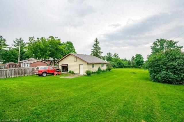 84 Dunn St, House detached with 3 bedrooms, 2 bathrooms and 5 parking in Kawartha Lakes ON | Image 25