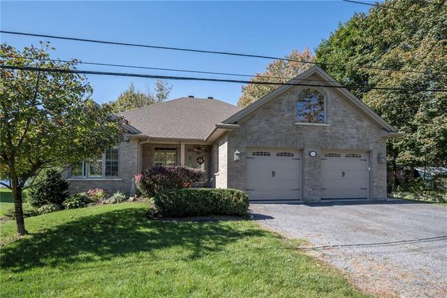 16012 Lakeside Drive, House detached with 4 bedrooms, 3 bathrooms and 4 parking in South Stormont ON | Image 1