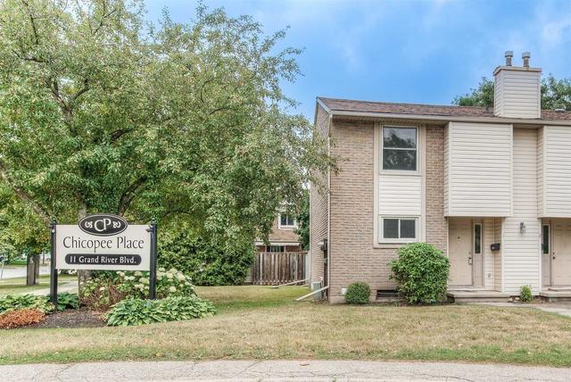 11 Grand River Blvd, Townhouse with 3 bedrooms, 2 bathrooms and 1 parking in Kitchener ON | Image 12