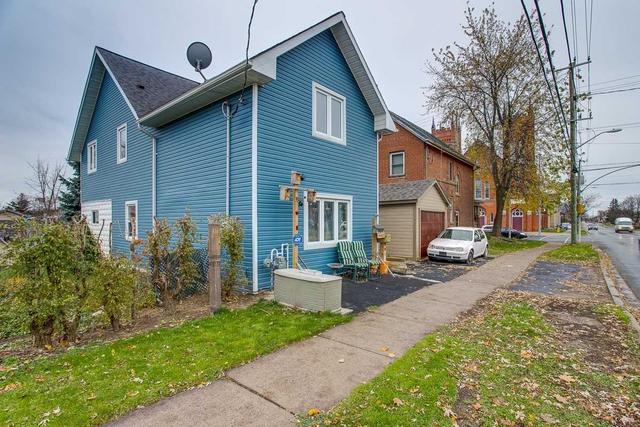 7 University Ave E, House detached with 3 bedrooms, 3 bathrooms and 1 parking in Cobourg ON | Image 9
