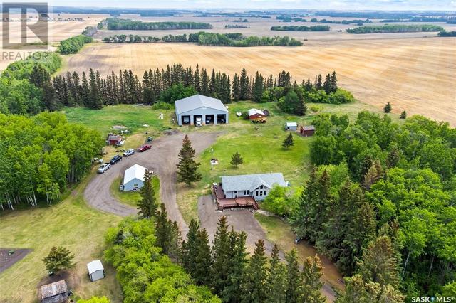 27891 Grid 675 Acreage, House detached with 5 bedrooms, 4 bathrooms and null parking in Wilton No. 472 SK | Image 1