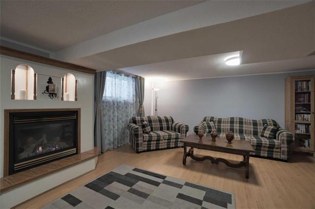 364 Brigadoon Dr, House detached with 3 bedrooms, 2 bathrooms and 3 parking in Hamilton ON | Image 10