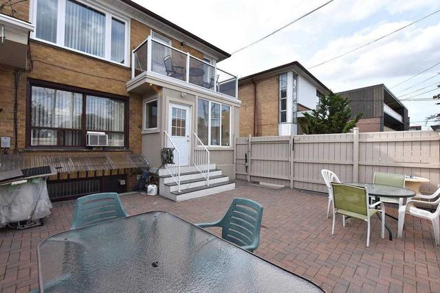 96 Rajah St, House detached with 7 bedrooms, 4 bathrooms and 6 parking in Toronto ON | Image 12