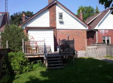111 Oshawa Blvd S, House detached with 3 bedrooms, 2 bathrooms and 2 parking in Oshawa ON | Image 2