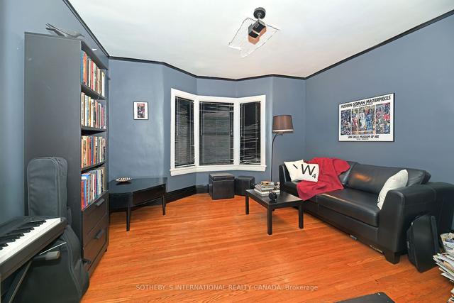 800 Shaw St, House attached with 3 bedrooms, 3 bathrooms and 1 parking in Toronto ON | Image 14