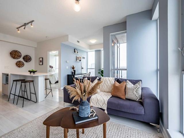 1712 - 170 Sumach St, Condo with 1 bedrooms, 1 bathrooms and 1 parking in Toronto ON | Image 4