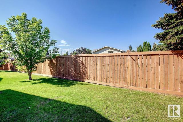 5711 189 St Nw, House semidetached with 3 bedrooms, 2 bathrooms and null parking in Edmonton AB | Image 12