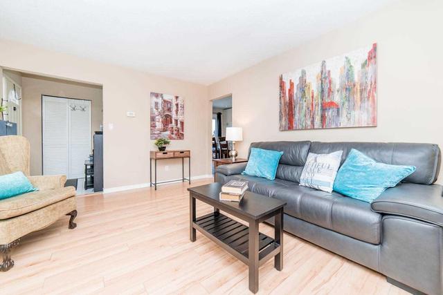 74 Slater Cres, House detached with 3 bedrooms, 2 bathrooms and 3 parking in Ajax ON | Image 4
