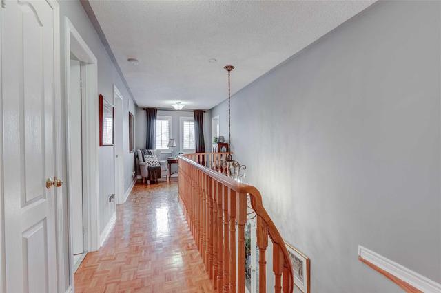 32 Andy Cres, House detached with 4 bedrooms, 3 bathrooms and 3 parking in Vaughan ON | Image 13
