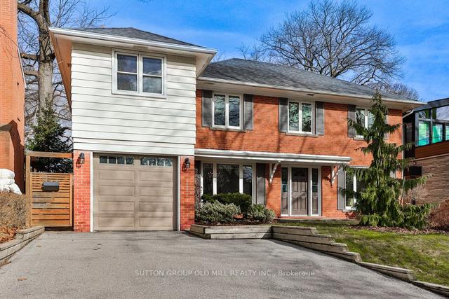 25 Ballacaine Dr, House detached with 4 bedrooms, 2 bathrooms and 5 parking in Toronto ON | Image 1