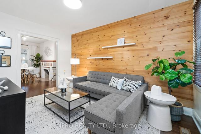 524 Lauder Ave, House semidetached with 3 bedrooms, 2 bathrooms and 2 parking in Toronto ON | Image 7