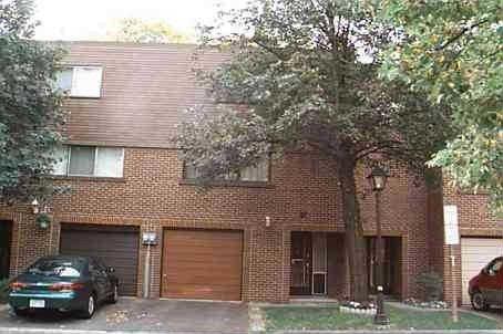 81 Song Meadoway, Townhouse with 3 bedrooms, 2 bathrooms and 1 parking in Toronto ON | Image 1