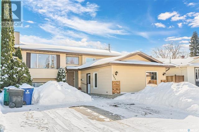 1006 Whitewood Crescent, House detached with 8 bedrooms, 4 bathrooms and null parking in Saskatoon SK | Image 1