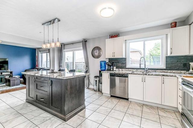 upper - 38 Watson Dr, House detached with 4 bedrooms, 3 bathrooms and 2 parking in Barrie ON | Image 6