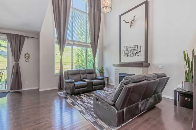 383 Chaparral Valley Way Se, House detached with 5 bedrooms, 3 bathrooms and 4 parking in Calgary AB | Image 2