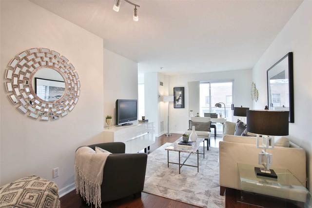 1802 - 8 Park Rd, Condo with 2 bedrooms, 2 bathrooms and 1 parking in Toronto ON | Image 26