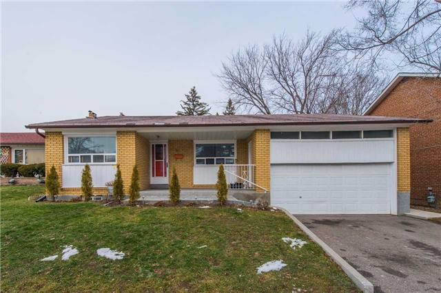 21 Davistow Cres, House detached with 3 bedrooms, 4 bathrooms and 4 parking in Toronto ON | Image 1