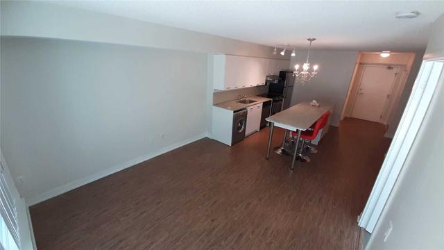 211 - 15 Singer Crt, Condo with 1 bedrooms, 2 bathrooms and 1 parking in Toronto ON | Image 13