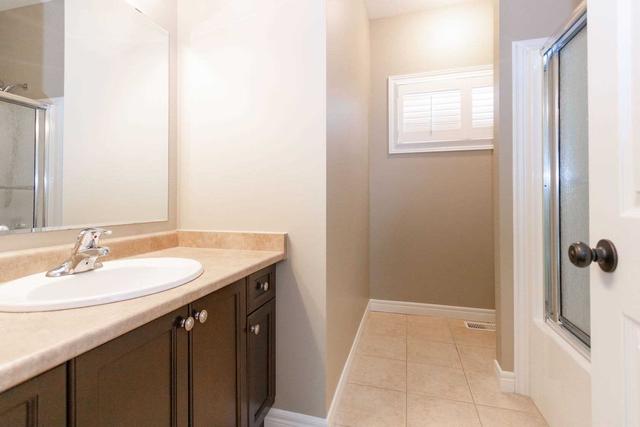 3 Carere Cres, House detached with 2 bedrooms, 3 bathrooms and 5 parking in Guelph ON | Image 16