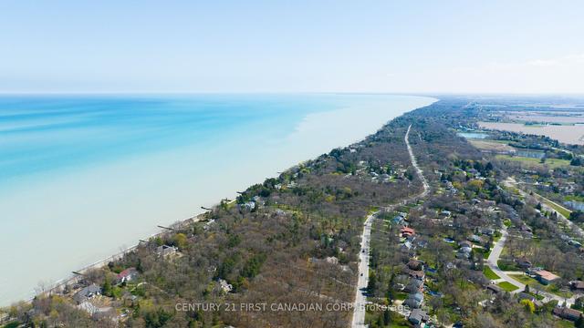 1337 Lakeshore Rd, House detached with 3 bedrooms, 2 bathrooms and 10 parking in Sarnia ON | Image 33