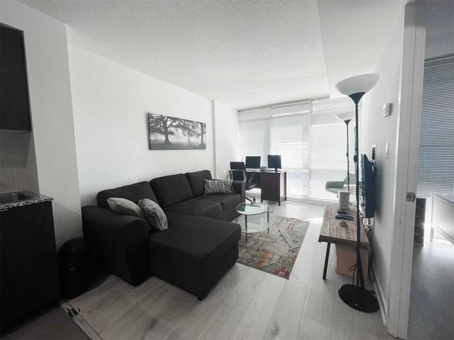 2307 - 15 Fort York Blvd, Condo with 1 bedrooms, 1 bathrooms and 1 parking in Toronto ON | Image 5