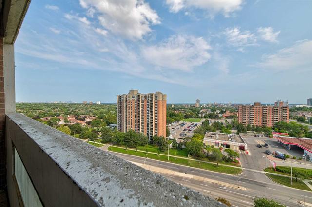 1403 - 50 Elm Dr, Condo with 2 bedrooms, 1 bathrooms and 1 parking in Mississauga ON | Image 9