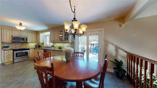 13855 Mount Hope Rd, House detached with 3 bedrooms, 3 bathrooms and 10 parking in Caledon ON | Image 2