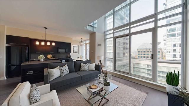 lph 12 - 21 Nelson St, Condo with 1 bedrooms, 2 bathrooms and 1 parking in Toronto ON | Image 8