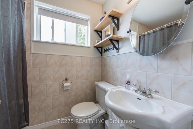 34 Northwood Dr, House semidetached with 2 bedrooms, 2 bathrooms and 1 parking in Brampton ON | Image 7