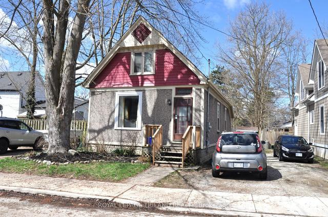 54 Albion St. St, House detached with 3 bedrooms, 2 bathrooms and 3 parking in London ON | Image 4