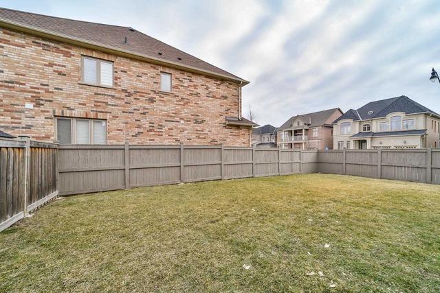 17 Jevins Clse, House detached with 4 bedrooms, 5 bathrooms and 6 parking in Brampton ON | Image 30