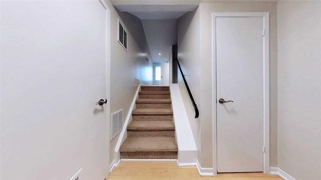unit 2 - 2315 Bromsgrove Rd, Townhouse with 3 bedrooms, 2 bathrooms and 2 parking in Mississauga ON | Image 19