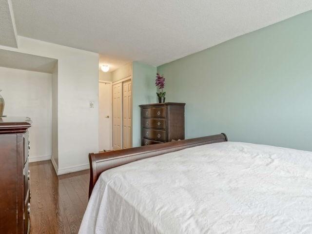 404 - 21 Markbrook Lane, Condo with 2 bedrooms, 2 bathrooms and 1 parking in Toronto ON | Image 14