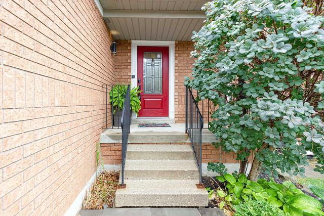 30 Harnesworth Cres, House semidetached with 3 bedrooms, 3 bathrooms and 3 parking in Hamilton ON | Image 23