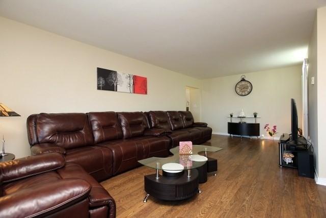 2508 - 5 Massey Sq, Condo with 2 bedrooms, 1 bathrooms and 1 parking in Toronto ON | Image 14