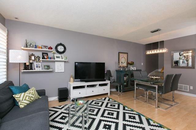 81 - 151 Townsgate Dr, Townhouse with 3 bedrooms, 3 bathrooms and 2 parking in Vaughan ON | Image 3