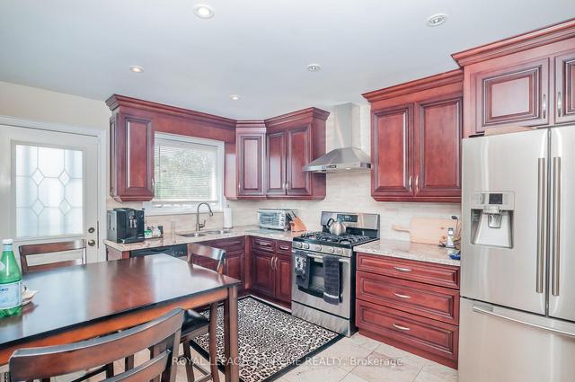 8 Norgrove Cres, House detached with 3 bedrooms, 2 bathrooms and 1 parking in Toronto ON | Image 20
