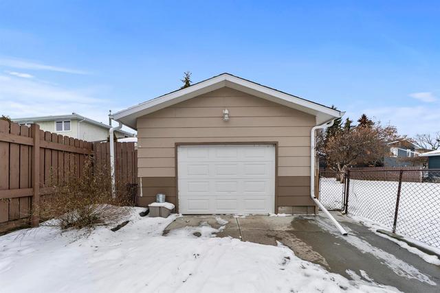 4209 58 Street Close, House detached with 3 bedrooms, 2 bathrooms and 1 parking in Camrose County AB | Image 29