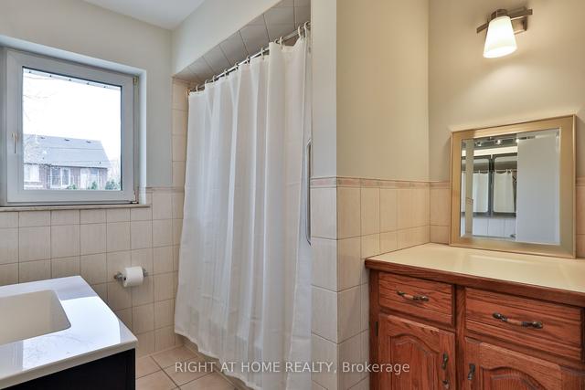 59 Walwyn Ave, House detached with 3 bedrooms, 2 bathrooms and 2 parking in Toronto ON | Image 7