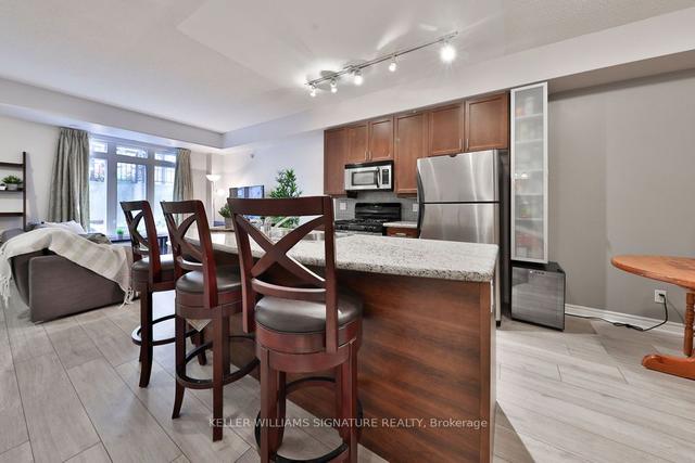 7 - 98 Carr St S, Townhouse with 1 bedrooms, 1 bathrooms and 1 parking in Toronto ON | Image 8