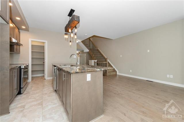 942 Geographe Terrace, Townhouse with 3 bedrooms, 3 bathrooms and 3 parking in Ottawa ON | Image 7