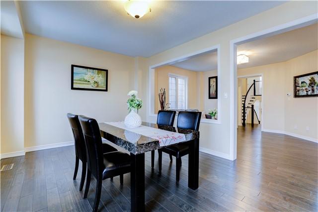 1094 Tupper Dr, House detached with 4 bedrooms, 4 bathrooms and 4 parking in Milton ON | Image 6