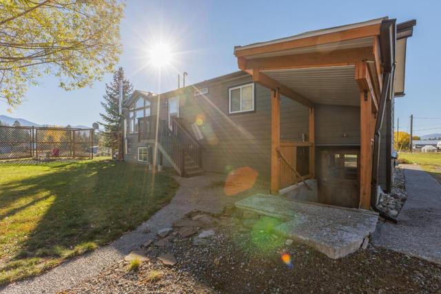 446 Baynes Lake North Road, House detached with 4 bedrooms, 2 bathrooms and null parking in East Kootenay B BC | Image 19