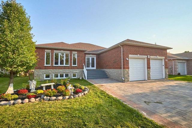 78 Fairway Cres, House detached with 3 bedrooms, 4 bathrooms and 8 parking in Wasaga Beach ON | Image 1