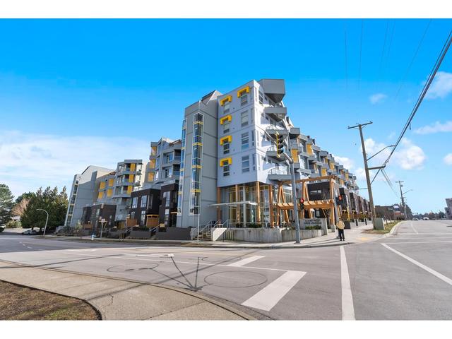 302 - 32828 Landeau Place, Condo with 1 bedrooms, 1 bathrooms and 1 parking in Abbotsford BC | Image 2