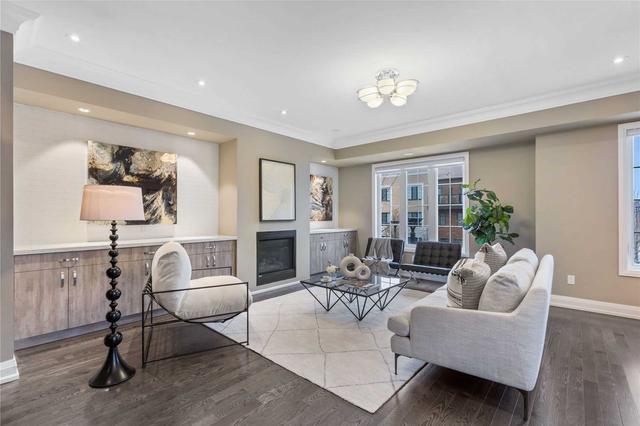 2 Brian Way, Townhouse with 3 bedrooms, 6 bathrooms and 4 parking in Markham ON | Image 3