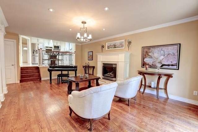 2469 Glamworth Cres, House semidetached with 4 bedrooms, 2 bathrooms and 3 parking in Mississauga ON | Image 10