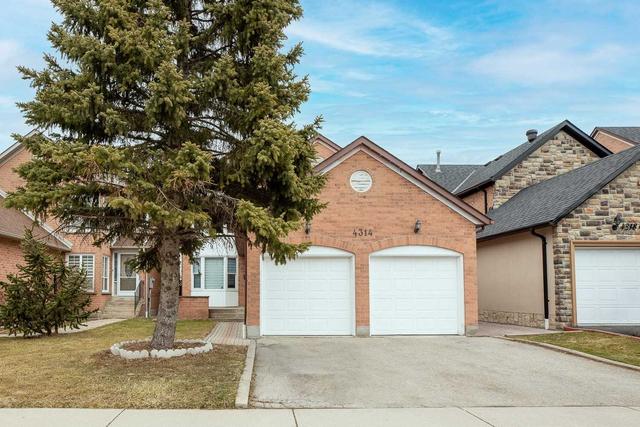 4314 Mayflower Dr, House detached with 3 bedrooms, 4 bathrooms and 4 parking in Mississauga ON | Image 1