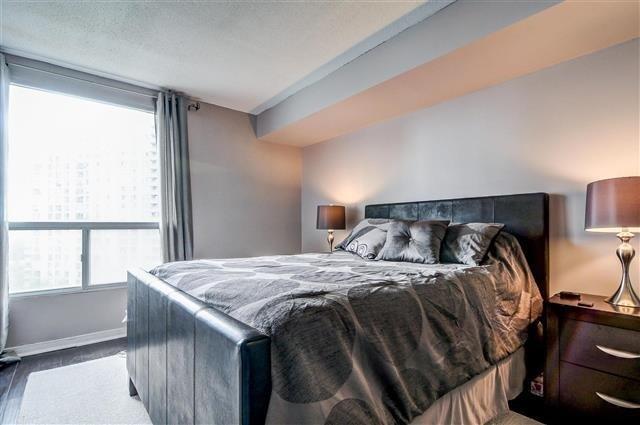 1002 - 5 Concorde Pl, Condo with 2 bedrooms, 2 bathrooms and 1 parking in Toronto ON | Image 12