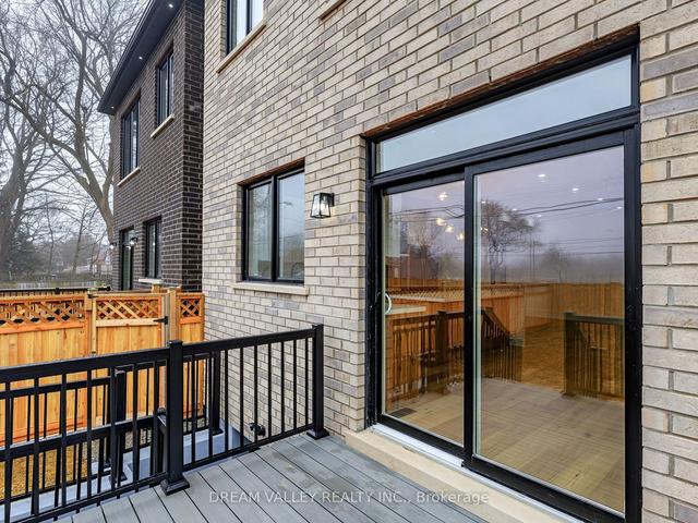 109b Heale Ave, House detached with 4 bedrooms, 5 bathrooms and 3 parking in Toronto ON | Image 29